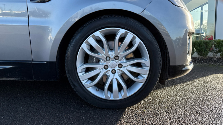 Land Rover Range Rover Sport 2.0 P400e HSE 5dr Auto Estate